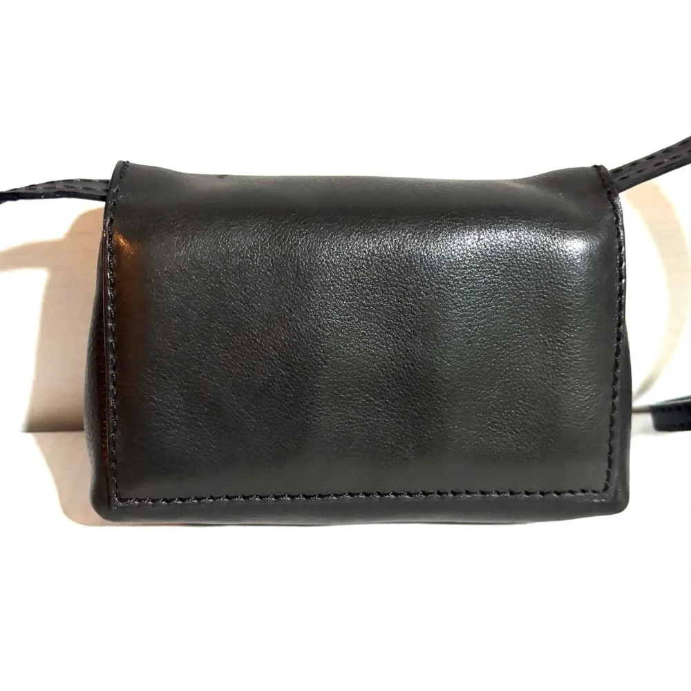 Bottega Veneta small Elegant Black Leather Crossbody Bag